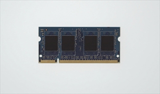 【クリックで詳細表示】200Pin PC2700(333) 512MB CL2.5 ・ご購入いただければノートメモリ取り付けサービス致します。スタッフまでお申し付け下さい。(無料、店頭のみ、対応できない機種もございます)