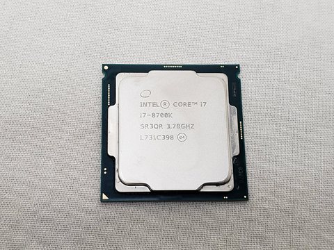 Core i7-8700K バルク (3.70GHz/ターボブースト時4.70GHz/6-core 12-thread/Total Cache 12MB/TDP95W/UHD Graphics630) 各サイトで併売につき売切れのさいはご容赦願います。