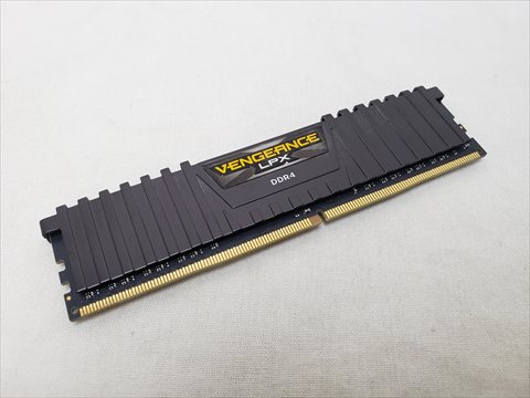 PC4-25600(DDR4 3200) 8GB /バルク 各サイトで併売につき売切れのさいはご容赦願います。