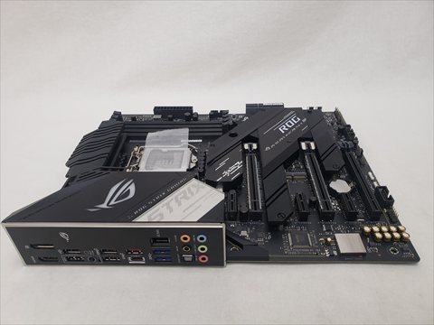 ROG STRIX Z490-F GAMING 各サイトで併売につき売切れのさいはご容赦願います。