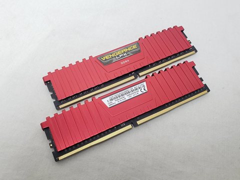 CMK16GX4M2A2666C16R /バルク 各サイトで併売につき売切れのさいはご容赦願います。