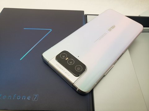 ZenFone7 5G (8GB/128GB) パステルホワイト /ZS670KS-WH128S8 【mineo版 SIMFREE】 各サイトで併売につき売切れのさいはご容赦願います。