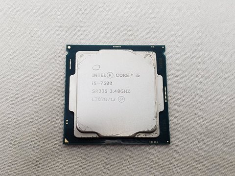 Core i5-7500 バルク (3.40GHz/ターボブースト時3.80GHz/4-core 4-thread/Total Cache 6MB/TDP65W/HD Graphics 630) 各サイトで併売につき売切れのさいはご容赦願います。