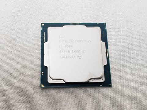 Core i5-9500 バルク (3.00GHz/ターボブースト時4.40GHz/6-core 6-thread/Total Cache 9MB/TDP65W) 各サイトで併売につき売切れのさいはご容赦願います。
