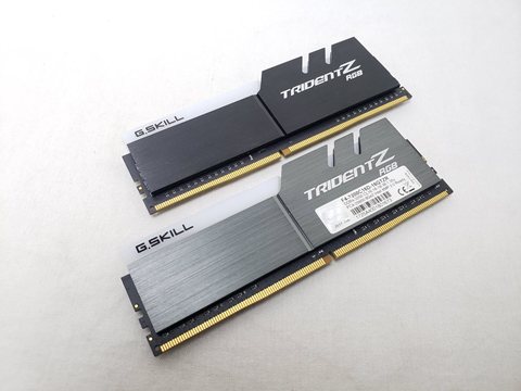 F4-3200C16D-16GTZR /バルク 各サイトで併売につき売切れのさいはご容赦願います。