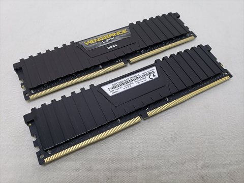 【中古】 CMK16GX4M2A2666C16 /バルク　※お一人様1個限定 【毎月第2土曜日はワンズの日】ワンズチャンス！ご来店いただいたお客様限定、店頭のみの大特価！電話等でのお取り置きはできません。あらかじめご了承下さいませ。