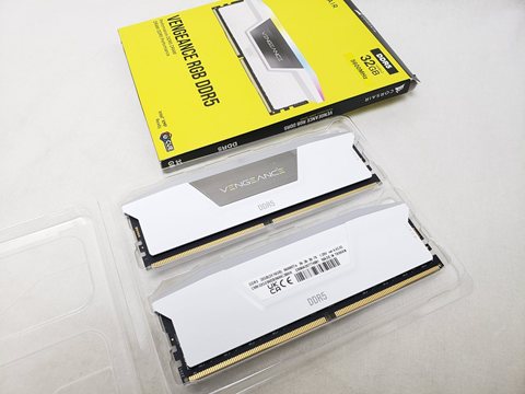 CMH32GX5M2B5600C36WK　★こちらのメモリは単体での販売は行っておりません。PC構成一式でご注文いただく場合のみご購入いただけます。★ 各サイトで併売につき売切れのさいはご容赦願います。