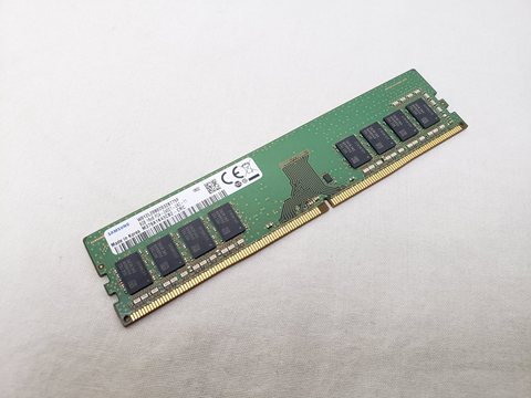 PC4-19200(DDR4 2400) 8GB /バルク 各サイトで併売につき売切れのさいはご容赦願います。