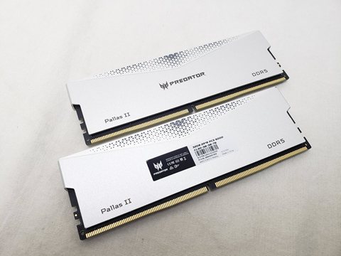 Predator Pallas II DDR5 Silver 64GB KIT /バルク　★こちらのメモリは単体での販売は行っておりません。PC構成一式でご注文いただく場合のみご購入いただけます。★ 各サイトで併売につき売切れのさいはご容赦願います。