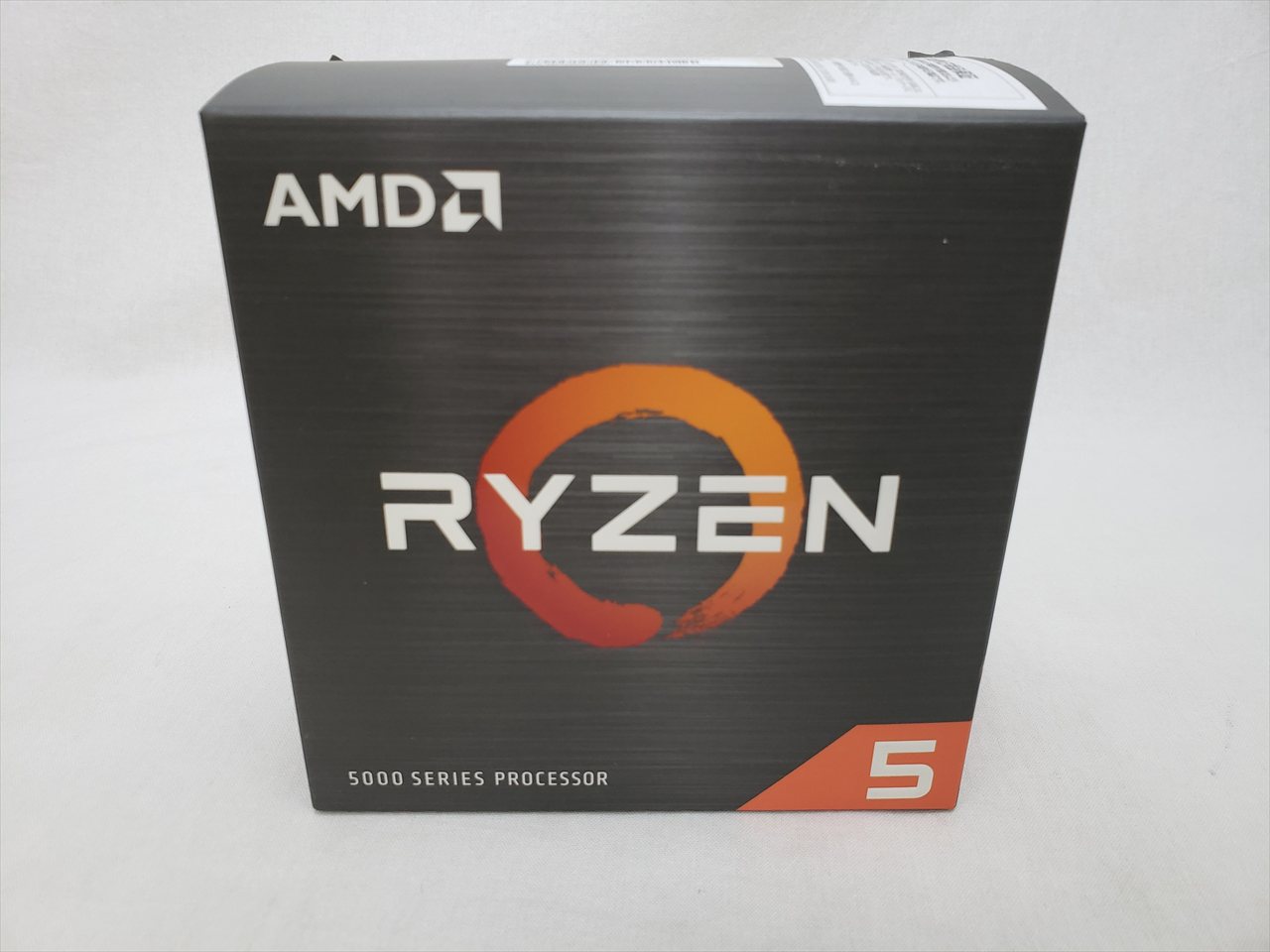 Ryzen 5 5600 Wraith Spire Cooler BOX (6C/12T、3.5GHz(最大4.4)、65W
