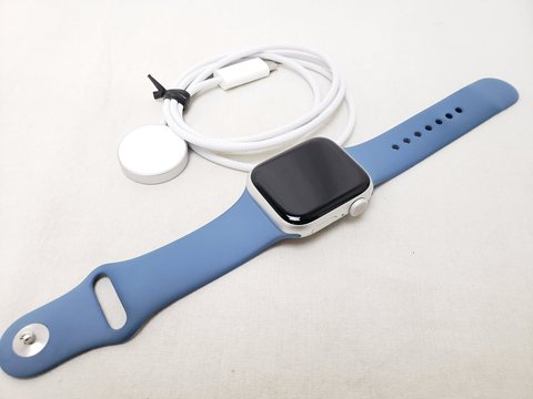 Apple Watch Series9 GPS 41mm シルバーアルミニウム/ストームブルースポーツバンド 各サイトで併売につき売切れのさいはご容赦願います。