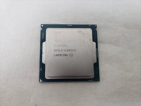 Core i7-6700K バルク (4.00GHz/ターボブースト時4.20GHz/4-core 8-thread/Total Cache 8MB/TDP95W/HD Graphics 530) 各サイトで併売につき売切れのさいはご容赦願います。