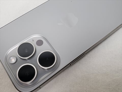 iPhone15 Pro 128GB ナチュラルチタニウム /MTU93J/A 【softbank SIMFREE】 各サイトで併売につき売切れのさいはご容赦願います。