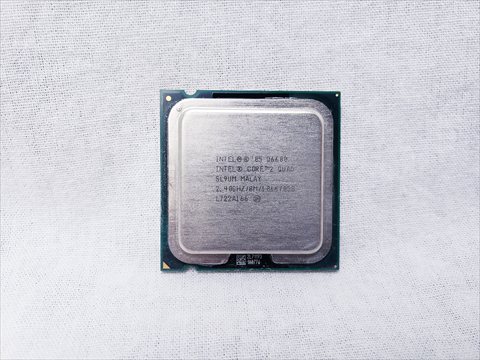 Core 2 Quad Q6600 バルク (2.40GHz, L2=2x4M Cache, FSB1066) 各サイトで併売につき売切れのさいはご容赦願います。