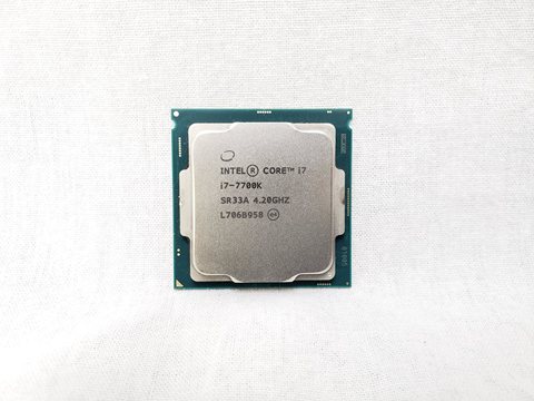 Core i7-7700K バルク (4.20GHz/ターボブースト時4.50GHz/4-core 8-thread/Total Cache 8MB/TDP91W/HD Graphics 630) 各サイトで併売につき売切れのさいはご容赦願います。