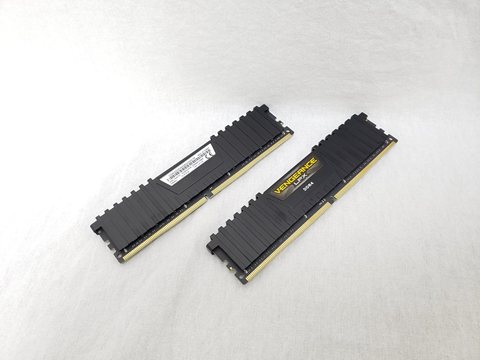 CMK32GX4M2B3200C16 /バルク 各サイトで併売につき売切れのさいはご容赦願います。