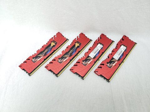 F4-2666C15Q-16GRR /バルク 各サイトで併売につき売切れのさいはご容赦願います。