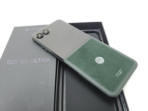 motorola razr 60 ultra スカラベグリーン 【国内版 SIMFREE】 各サイトで併売につき売切れのさいはご容赦願います。