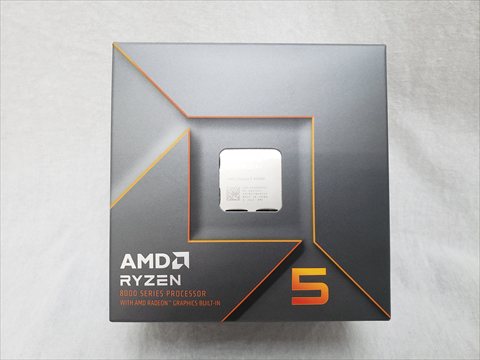 Ryzen5 8500G With Wraith Stealth cooler (6C/12T、3.5Ghz(最大5.0)、65W、L2+L3 Cache 22MB、Radeon 740M Graphics GPUコア数4 ) 各サイトで併売につき売切れのさいはご容赦願います。