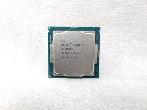 Core i7-8700K バルク (3.70GHz/ターボブースト時4.70GHz/6-core 12-thread/Total Cache 12MB/TDP95W/UHD Graphics630) 各サイトで併売につき売切れのさいはご容赦願います。