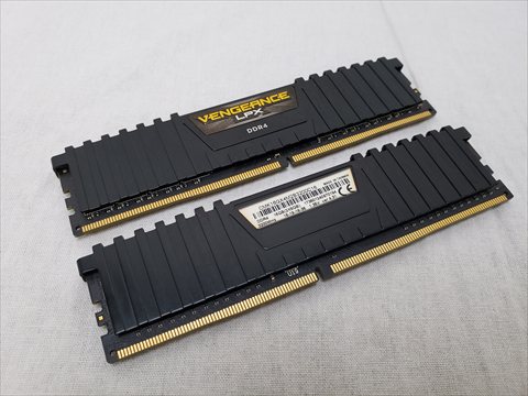 CMK16GX4M2B3200C16 /バルク 各サイトで併売につき売切れのさいはご容赦願います。