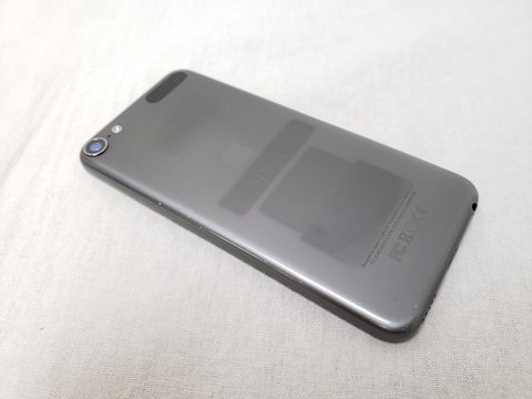 iPod touch 32GB スペースグレイ MKJ02J/A 第6世代 各サイトで併売につき売切れのさいはご容赦願います。