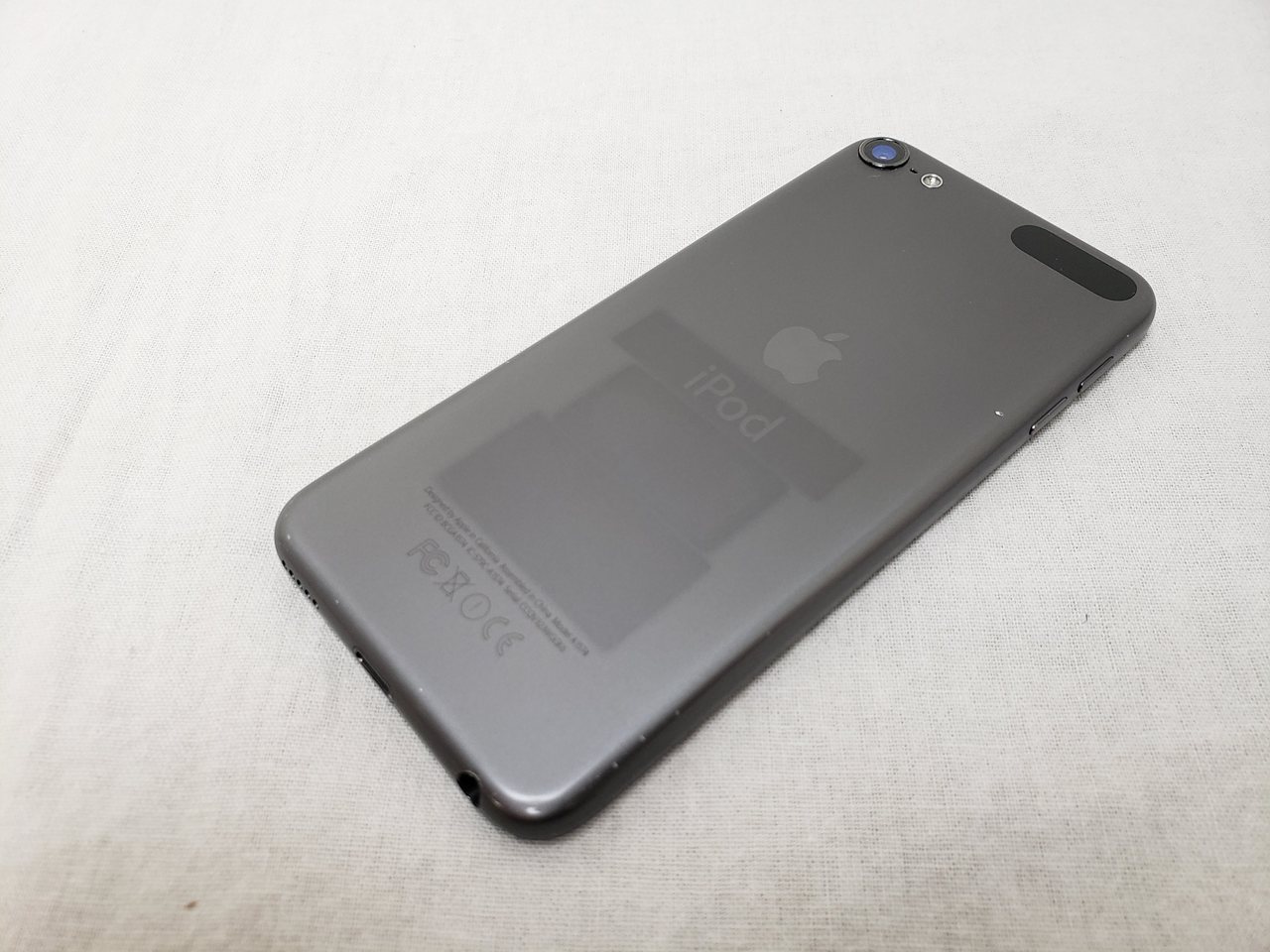 iPod touch 16GB スペースグレイ MKH62J/A 第6世代 各サイトで併売