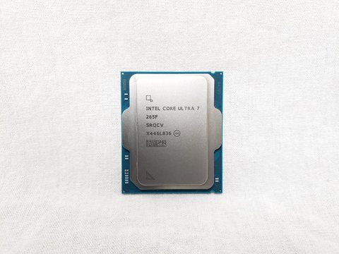 Core Ultra 7 265F バルク (2.4(5.2)/1.8(4.6)GHz/20(8+12)コア 20スレッド/スマートキャッシュ(L3)30MB/トータルL2キャッシュ36MB) 各サイトで併売につき売切れのさいはご容赦願います。