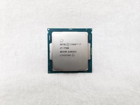 Core i7-7700 バルク (3.60GHz/ターボブースト時4.20GHz/4-core 8-thread/Total Cache 8MB/TDP65W/HD Graphics 630) 各サイトで併売につき売切れのさいはご容赦願います。