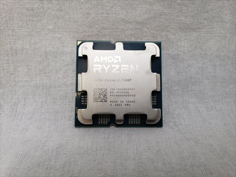 Ryzen5 7500F バルク (6C/12T、3.7GHz(最大5.0)、65W、L2+L3 Cache 38MB ) 各サイトで併売につき売切れのさいはご容赦願います。