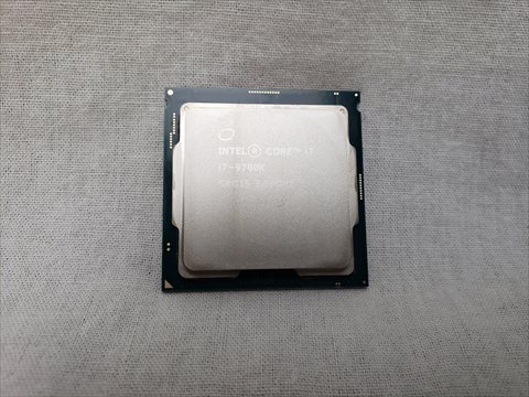 Core i7-9700K バルク (3.60GHz/ターボブースト時4.90GHz/8-core 8-thread/Total Cache 12MB/TDP95W/UHD Graphics 630) 各サイトで併売につき売切れのさいはご容赦願います。