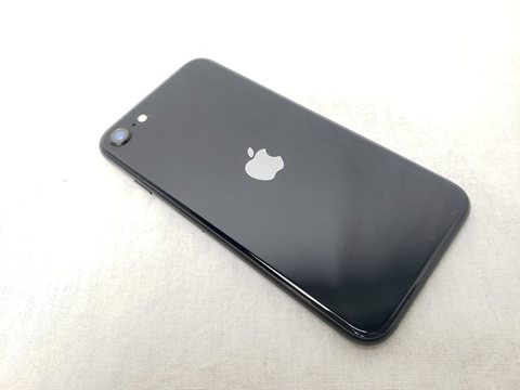 iPhoneSE （第3世代） 64GB ミッドナイト /MMYC3J/A 【au SIMFREE】 各サイトで併売につき売切れのさいはご容赦願います。