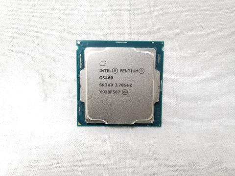 Pentium Gold G5400 バルク (3.70GHz/ターボブーストなし/2-core 4-thread/Total Cache 4MB/TDP54W/HD Graphics 610) BX80684G5400 各サイトで併売につき売切れのさいはご容赦願います。