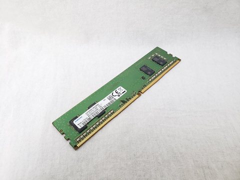 PC4-19200(DDR4 2400) 4GB /バルク 各サイトで併売につき売切れのさいはご容赦願います。