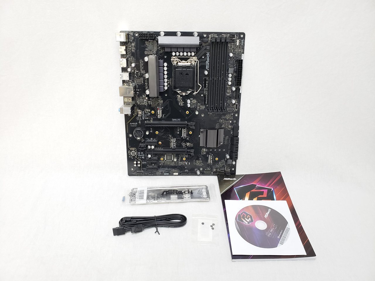 H570 Phantom Gaming 4 各サイトで併売につき売切れのさいはご容赦願い