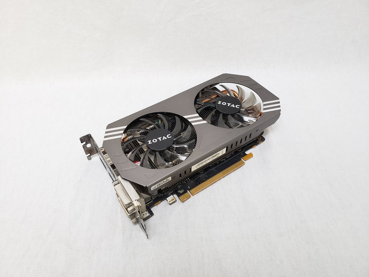 4点セットジャンク品扱い GTX 970,GTX980,GTX 1060等 ZTGTX97-4GD501 /ZT-90101-10P 各サイトで併売につき売切れのさいはご