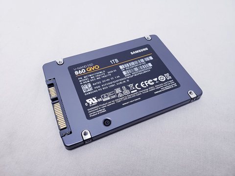 【中古】 860 QVO MZ-76Q1T0B/IT　※お一人様1個限定 【毎月第2土曜日はワンズの日】ワンズチャンス！ご来店いただいたお客様限定、店頭のみの大特価！電話等でのお取り置きはできません。あらかじめご了承下さいませ。