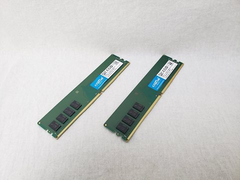 CT2K16G4DFS832A /バルク 各サイトで併売につき売切れのさいはご容赦願います。
