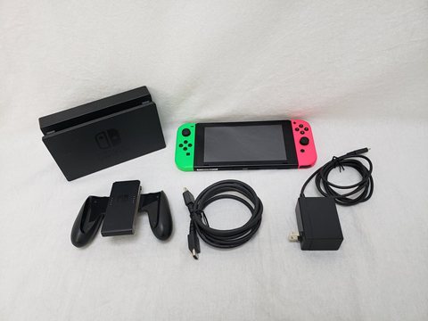 Nintendo Switch ネオングリーン/ネオンピンク GAC-001 各サイトで併売につき売切れのさいはご容赦願います。