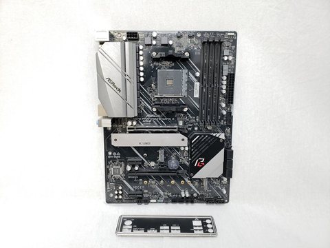 X570 Phantom Gaming 4 各サイトで併売につき売切れのさいはご容赦願います。