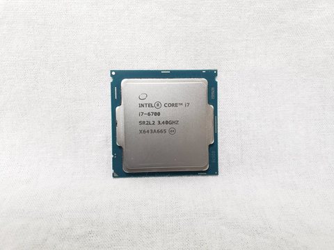 Core i7-6700 バルク (3.40GHz/ターボブースト時4.00GHz/4-core 8-thread/Total Cache 8MB/TDP65W/HD Graphics 530) 各サイトで併売につき売切れのさいはご容赦願います。