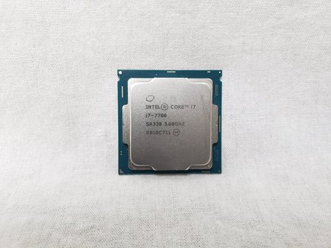 Core i7-7700 バルク (3.60GHz/ターボブースト時4.20GHz/4-core 8-thread/Total Cache 8MB/TDP65W/HD Graphics 630) 各サイトで併売につき売切れのさいはご容赦願います。