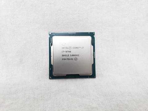 Core i7-9700 バルク (3.00GHz/ターボブースト時4.70GHz/8-core 8-thread/Total Cache 12MB/TDP65W/UHD Graphics 630) 各サイトで併売につき売切れのさいはご容赦願います。