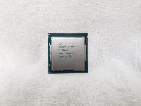 Core i7-9700K バルク (3.60GHz/ターボブースト時4.90GHz/8-core 8-thread/Total Cache 12MB/TDP95W/UHD Graphics 630) 各サイトで併売につき売切れのさいはご容赦願います。