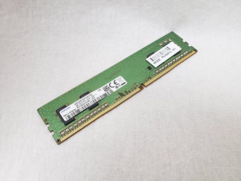 PC4-19200(DDR4 2400) 4GB /バルク 各サイトで併売につき売切れのさいはご容赦願います。