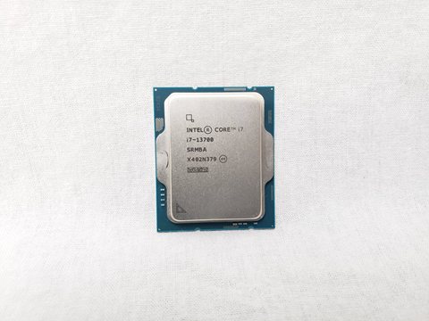 Core i7-13700 バルク (2.1(5.1)/1.5(4.1)GHz/16(8+8)コア 24スレッド/TB Max3.0 5.2Ghz/スマートキャッシュ30M/TDP65W) 各サイトで併売につき売切れのさいはご容赦願います。