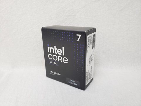Core Ultra 7 265K BOX (3.9(5.4)/3.3(4.6)GHz/20(8+12)コア 20スレッド/スマートキャッシュ(L3)30MB/トータルL2キャッシュ36MB) 各サイトで併売につき売切れのさいはご容赦願います。