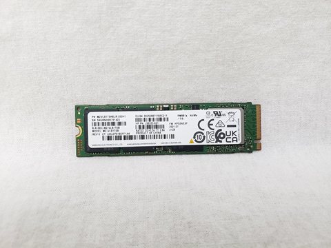 MZVLB1T0HBLR-000H1(MZ-VLB1T0B) 各サイトで併売につき売切れのさいはご容赦願います。
