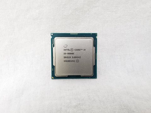 Core i9-9900K バルク (3.60GHz/ターボブースト時5.00GHz/8-core 16-thread/Total Cache 16MB/TDP95W) 各サイトで併売につき売切れのさいはご容赦願います。