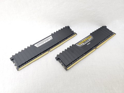 CMK32GX4M2E3200C16 /バルク 各サイトで併売につき売切れのさいはご容赦願います。
